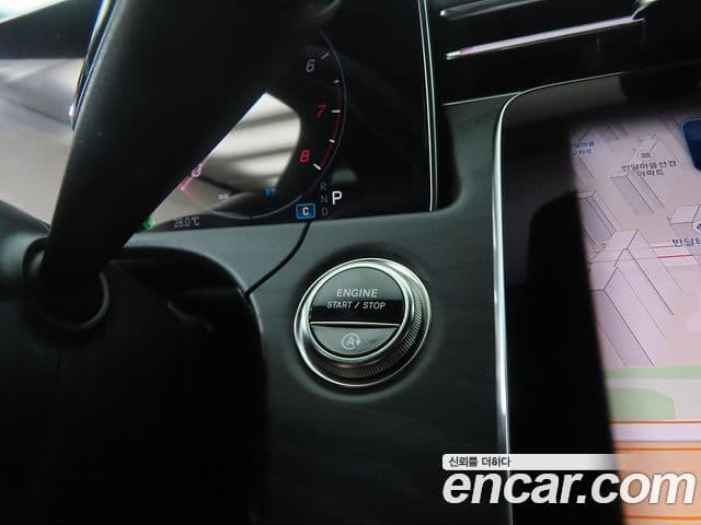 Mercedes-Benz E-Class 2025 — ფოტო 15/20