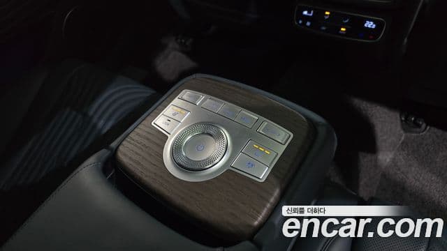 Genesis G80 2020 — ფოტო 2/20