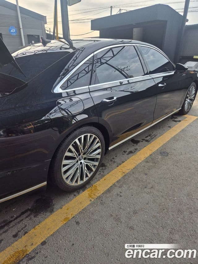 Audi A8 2020 — ფოტო 3/12