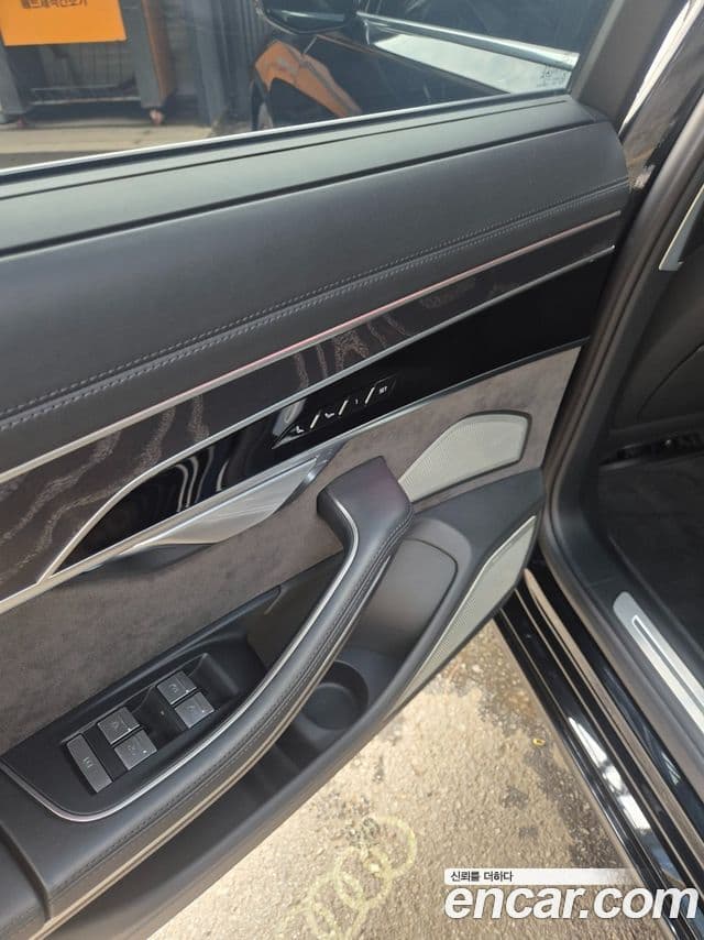 Audi A8 2020 — ფოტო 6/12