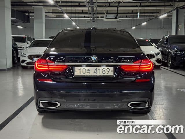 BMW 7 Series 2018 — ფოტო 3/20