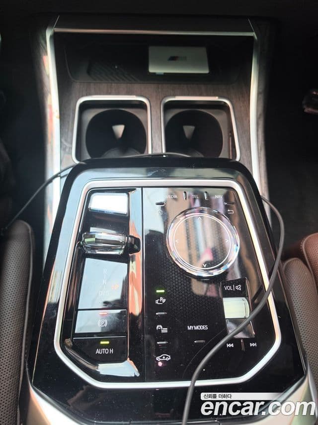 BMW 7 Series 2023 — ფოტო 13/14