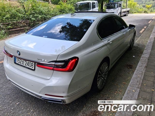 BMW 7 Series 2021 — ფოტო 4/20