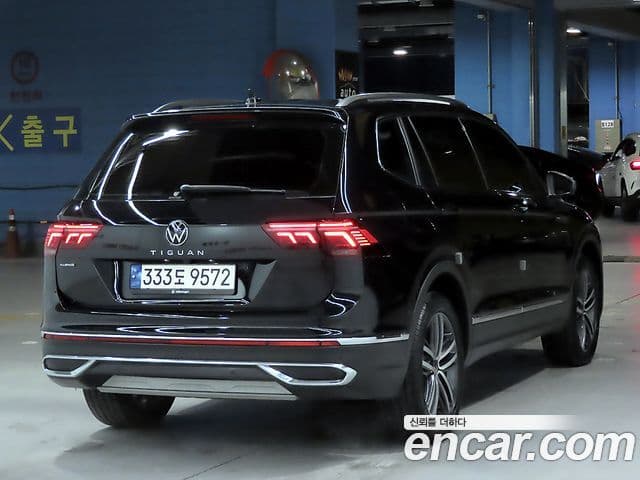 Volkswagen Tiguan Allspace 2023 — Photo 10/20