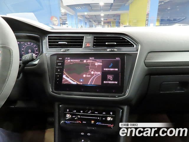 Volkswagen Tiguan Allspace 2023 — Photo 3/20