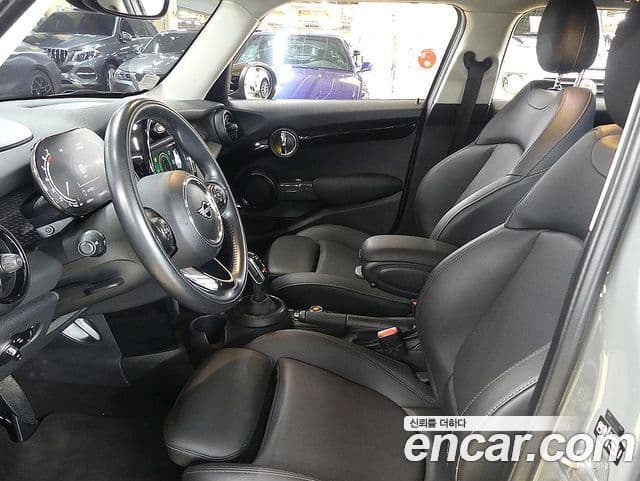 Mini Cooper S 2020 — ფოტო 6/20