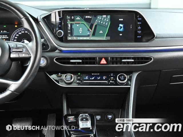 Hyundai Sonata 2022 — ფოტო 14/20
