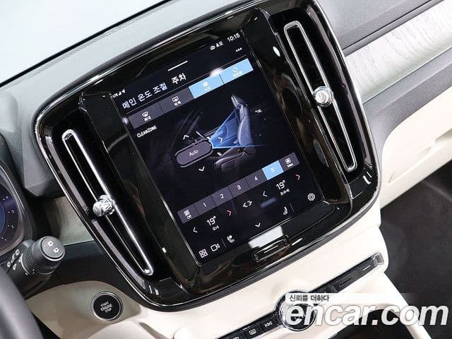 Volvo XC40 2024 — ფოტო 9/9