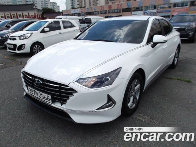 Hyundai Sonata 2022 — ფოტო 2/19