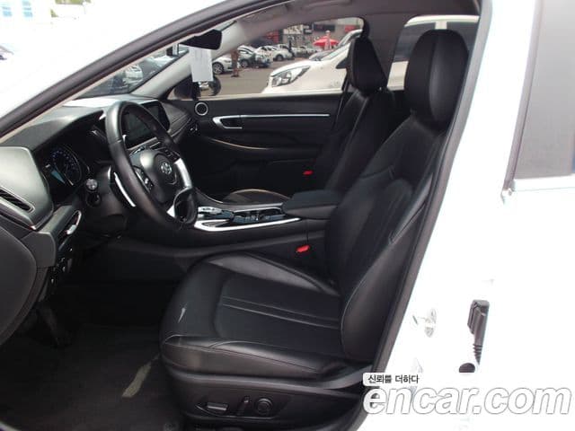 Hyundai Sonata 2022 — ფოტო 7/19