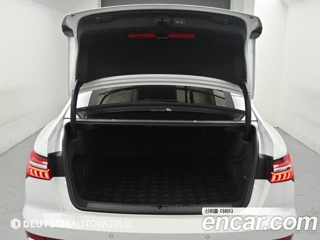 Audi A6 2020 — Şəkil 18/20