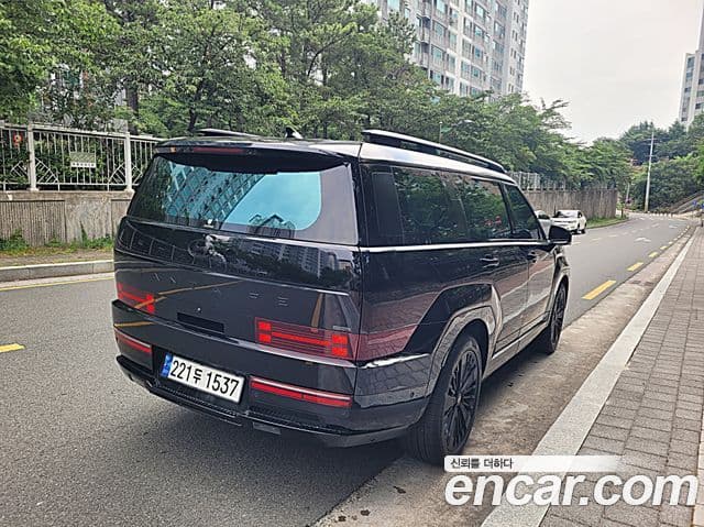 Hyundai Santa Fe 2024 — ფოტო 5/20