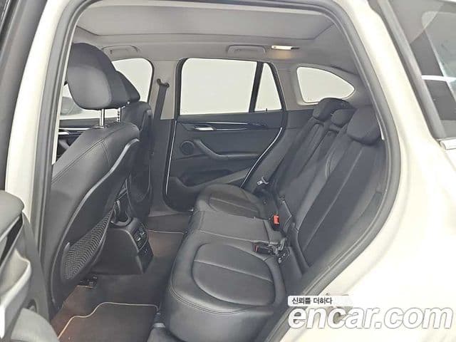BMW X1 2021 — Şəkil 11/19
