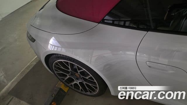 Porsche 911 2020 — Photo 3/9