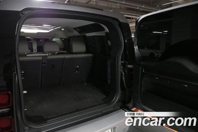 Land Rover Defender 2021 — Photo 5/19