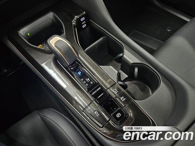 Toyota Crown Crossover 2024 — Şəkil 7/19