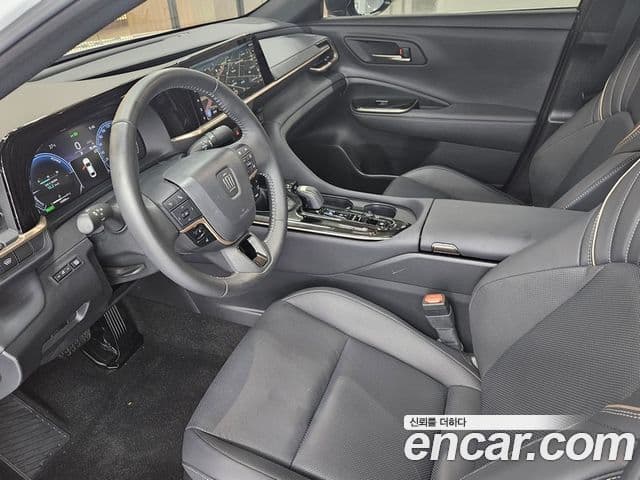 Toyota Crown Crossover 2024 — Şəkil 8/19
