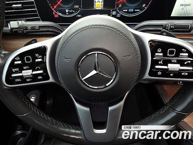 Mercedes-Benz GLE-Class 2020 — Фото 13/20