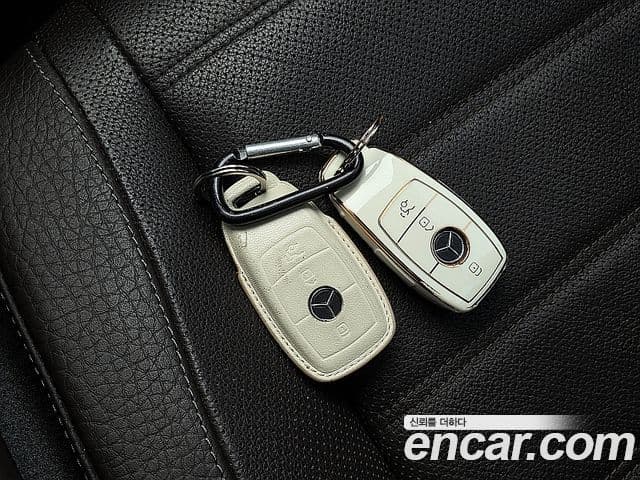 Mercedes-Benz GLE-Class 2020 — Фото 17/20