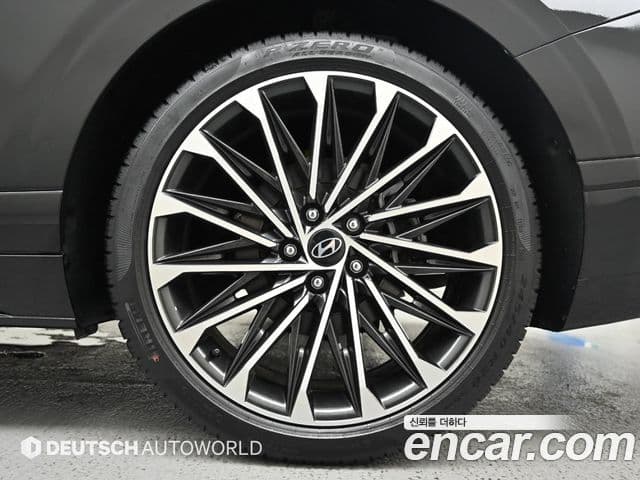 Hyundai Grandeur 2023 — ფოტო 5/20