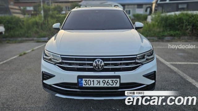 Volkswagen Tiguan 2022 — Фото 1/10