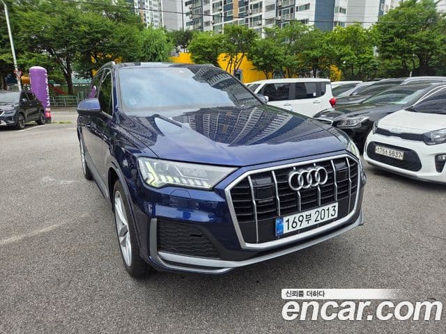 Audi Q7 2023 — ფოტო 2/18