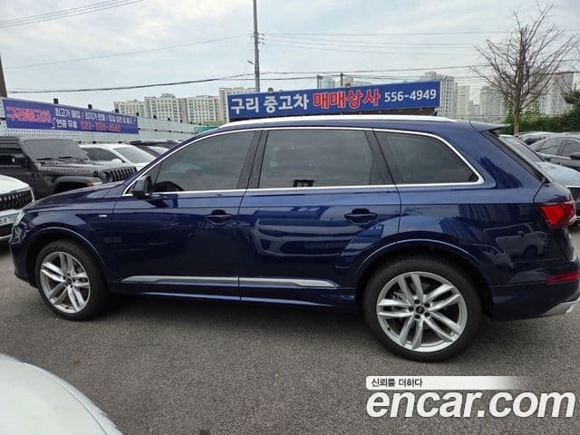 Audi Q7 2023 — ფოტო 5/18