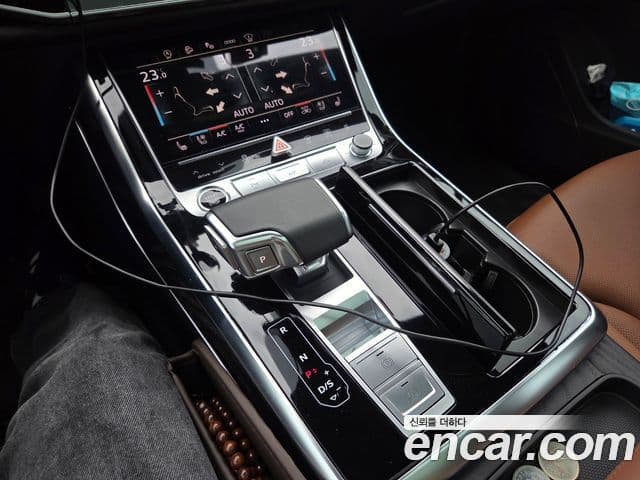 Audi Q7 2023 — ფოტო 7/18