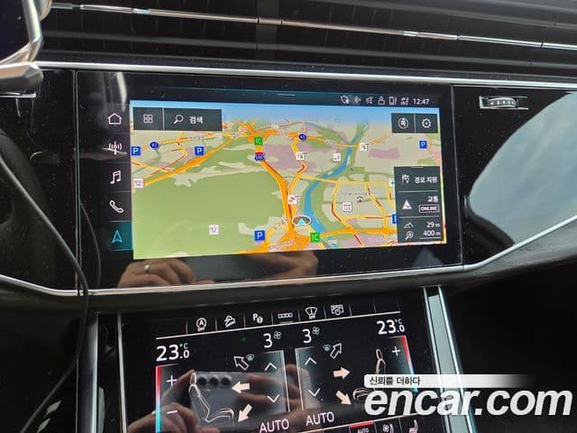 Audi Q7 2023 — ფოტო 8/18