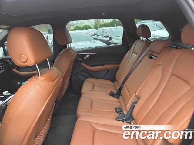 Audi Q7 2023 — ფოტო 16/18