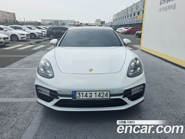 Porsche Panamera 2021 — Photo 7/19