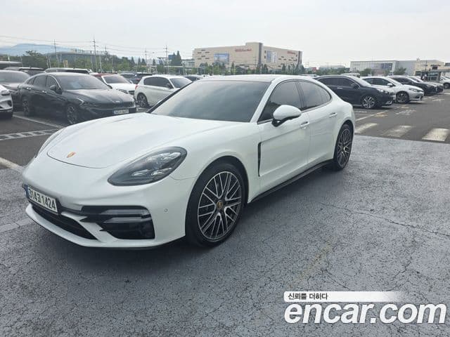 Porsche Panamera 2021 — Photo 11/19