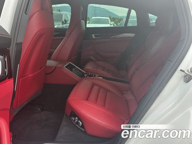 Porsche Panamera 2021 — Photo 19/19