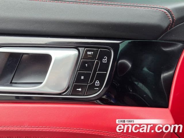 Porsche Panamera 2021 — Photo 8/19