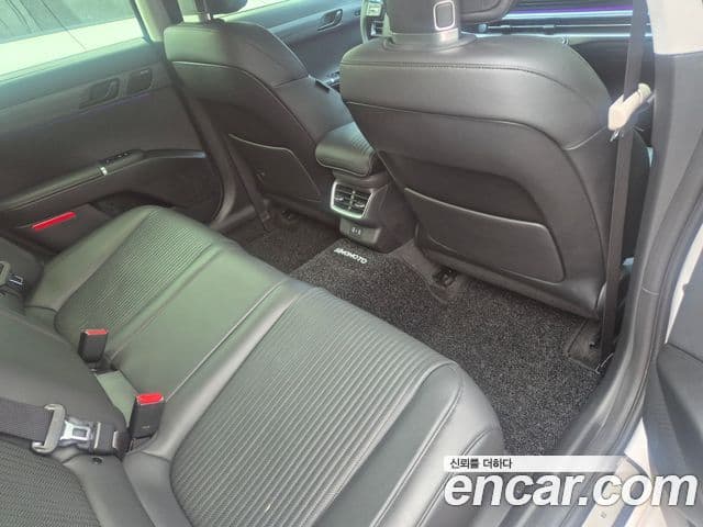 Hyundai Grandeur 2022 — ფოტო 10/16