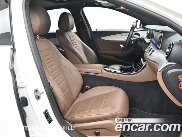 Mercedes-Benz E-Class 2021 — ფოტო 9/20