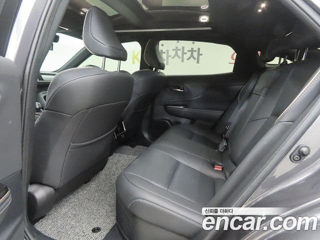 Toyota Crown Crossover 2024 — Şəkil 6/20