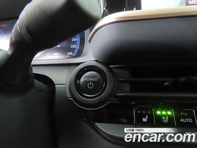 Toyota Crown Crossover 2024 — Şəkil 16/20