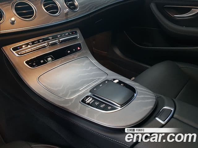 Mercedes-Benz E-Class 2022 — Şəkil 7/18