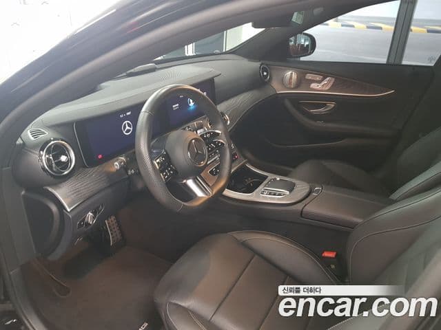 Mercedes-Benz E-Class 2022 — Şəkil 12/18
