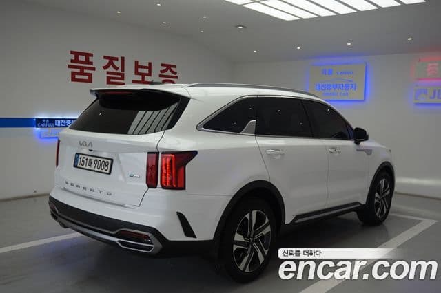 Kia Sorento 2022 — Фото 3/20
