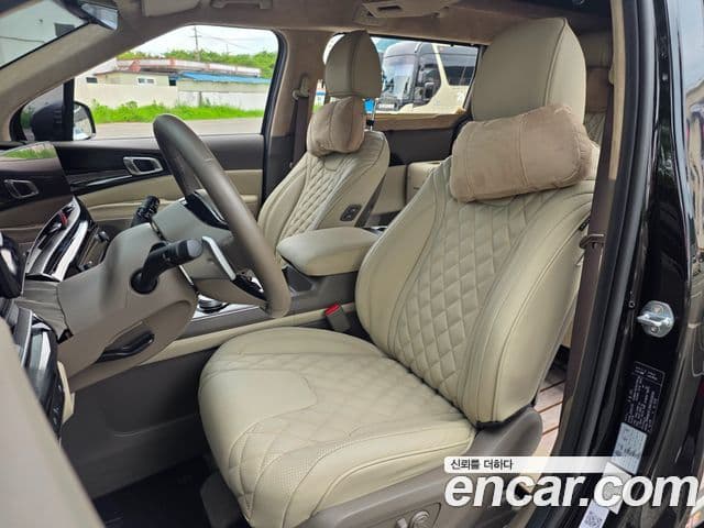 Kia Carnival 2024 — Şəkil 14/19