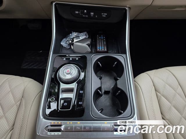 Kia Carnival 2024 — Şəkil 2/19
