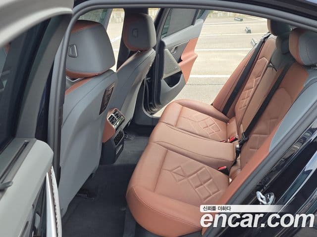 BMW 5 Series 2025 — Şəkil 14/20