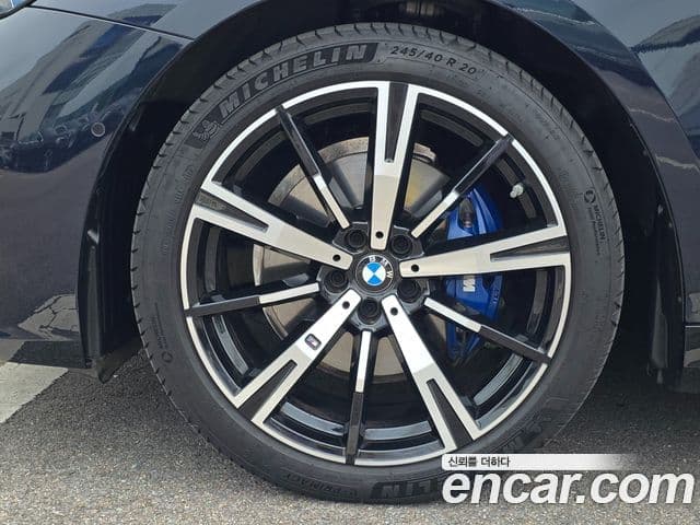 BMW 5 Series 2025 — Şəkil 19/20