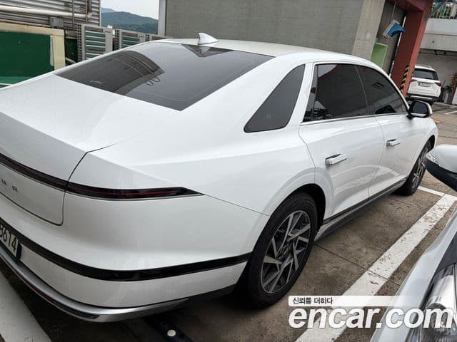 Hyundai Grandeur 2022 — Фото 2/5