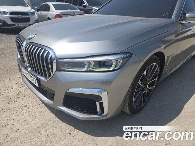 BMW 7 Series 2022 — ფოტო 9/20