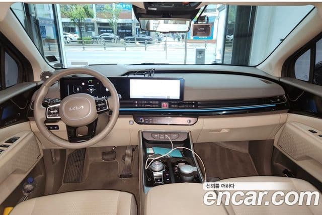 Kia Carnival 2024 — ფოტო 9/10