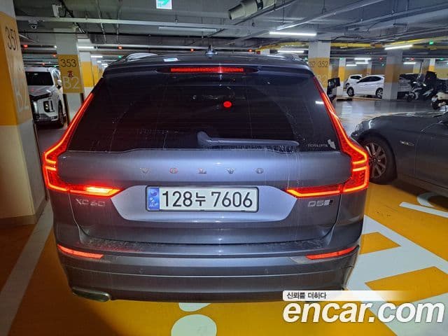 Volvo XC60 2019 — Фото 2/20