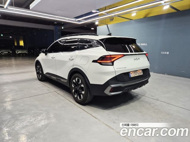 Kia Sportage 2022 — ფოტო 9/20